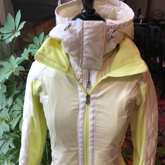 Lululemon Run Bundle Up Jacket - Picture 3 of 8